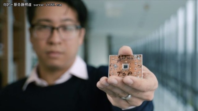IBM發(fā)布第一個商業(yè)“通用量子計算機(jī)”